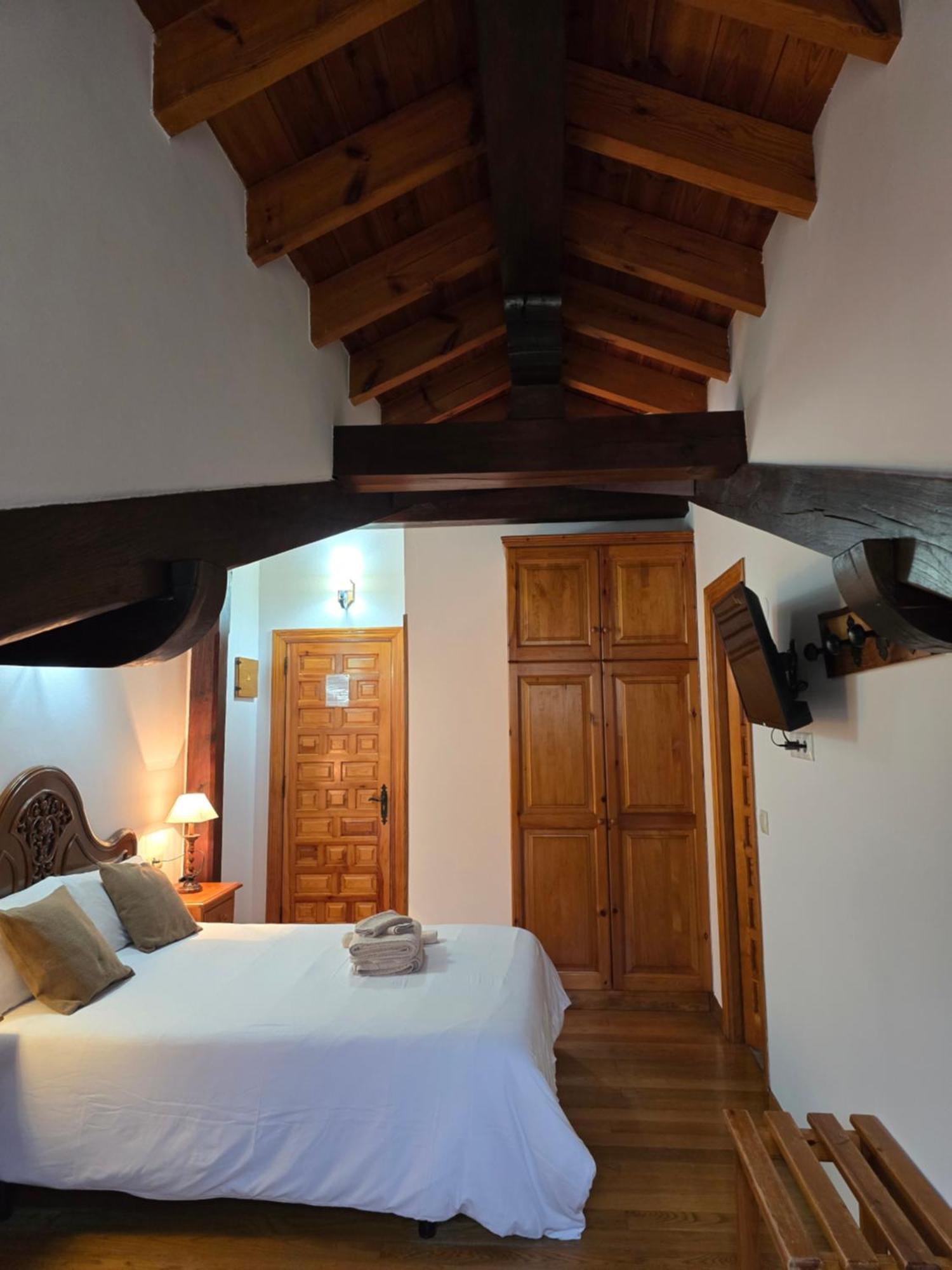 Hotel Rural El Sestil Dobres Exterior foto